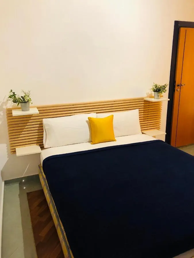 Smln Rooms & Suites Naples Bed & Breakfast