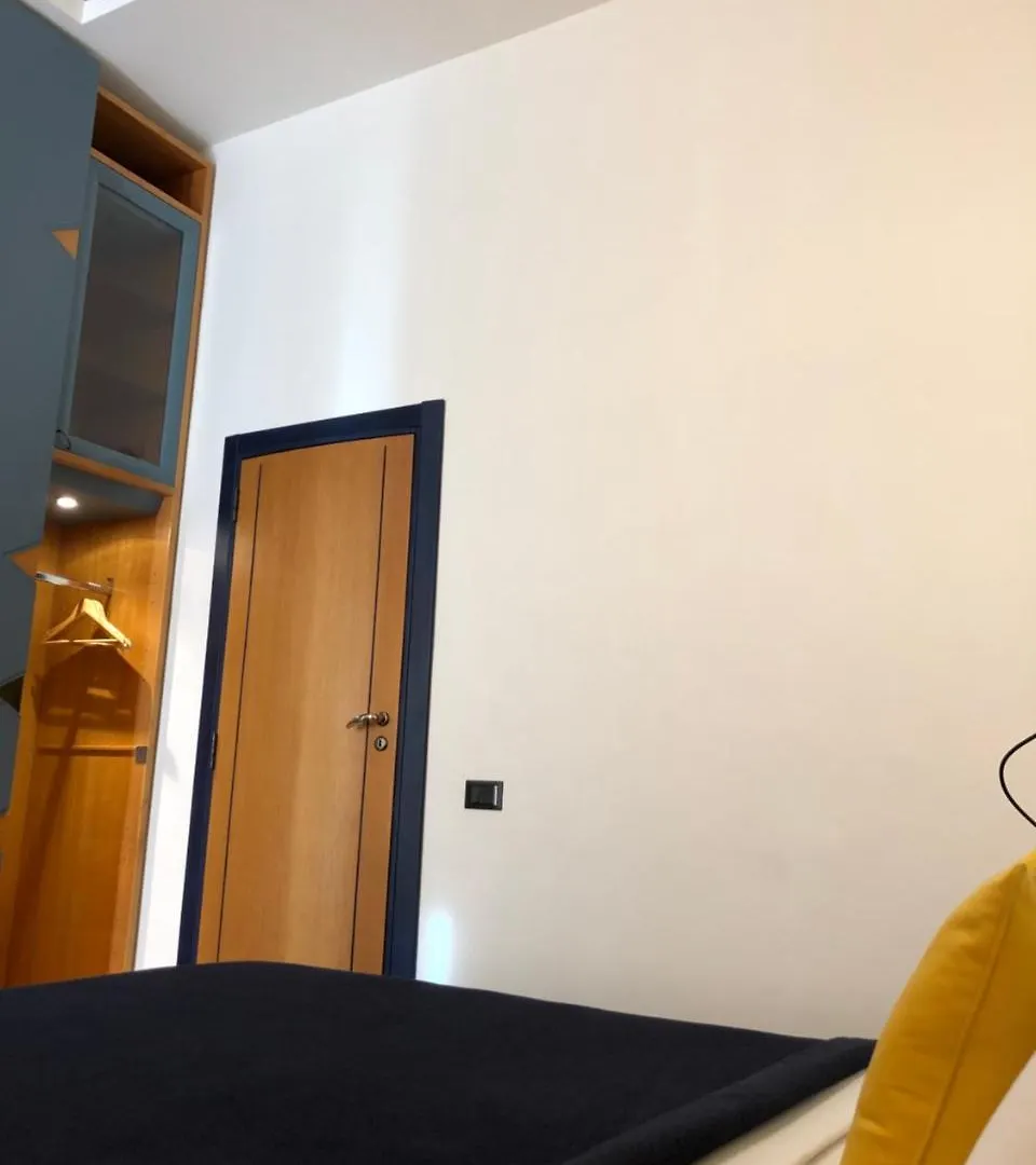 ** Bed & Breakfast Smln Rooms & Suites Naples Italy