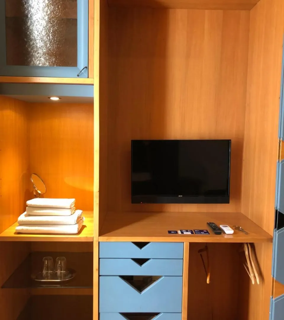 Smln Rooms & Suites Naples 2*,